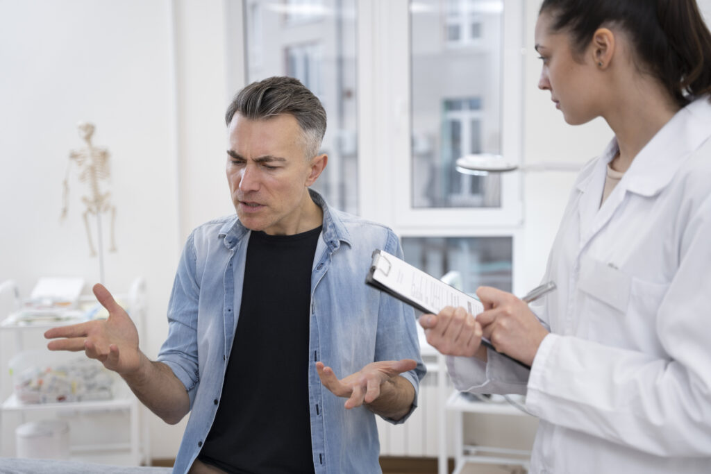 Contre visite médicale AIN SEBAA En cas d’absentéisme, la loi permet à l’entreprise de faire appel à une expertise médicale. ALLO TABIB mandate un médecin qui opère un contrôle médical permettant d’évaluer si l’arrêt de travail est justifié au regard de la pathologie du salarié et si la durée accordée n’est pas surévaluée par complaisance. Une juste utilisation de la contre visite médicale rassure les salariés assidus et professionnels sur la valorisation du travail et de l’implication professionnelle.